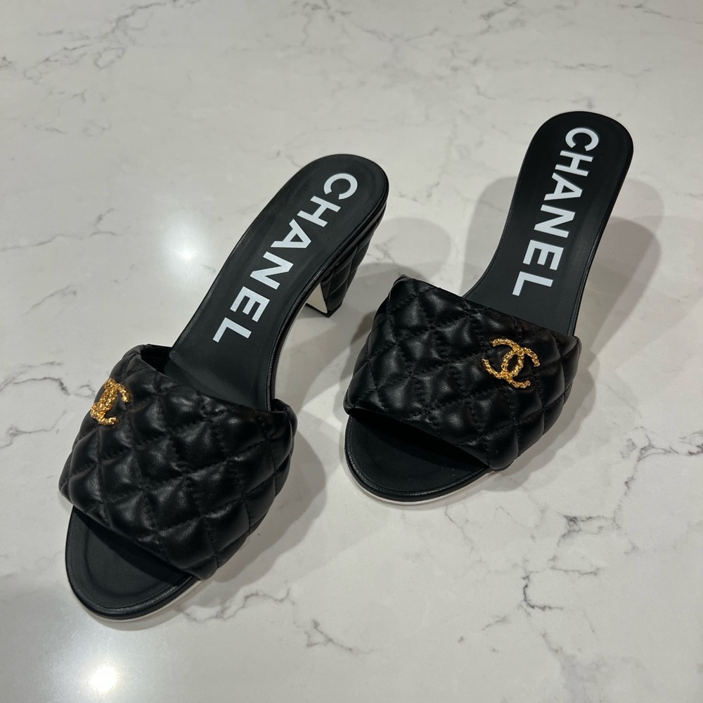 Chanel Quilted Mules size 38.5